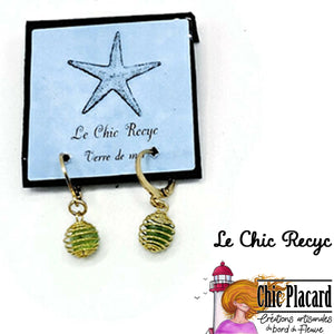 Vert & doré - Boucles d'oreilles verre de mer en cage - Le Chic Recyc