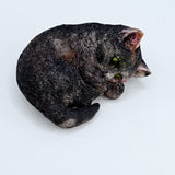 Statuette du chat calicot qui dort en epoxy