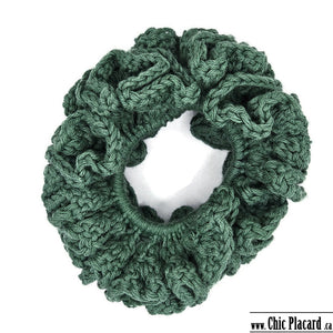 Chouchou jumbo vert sauge froufrou au crochet  - Chez Mélanie