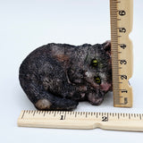 Statuette du chat calicot qui dort en epoxy